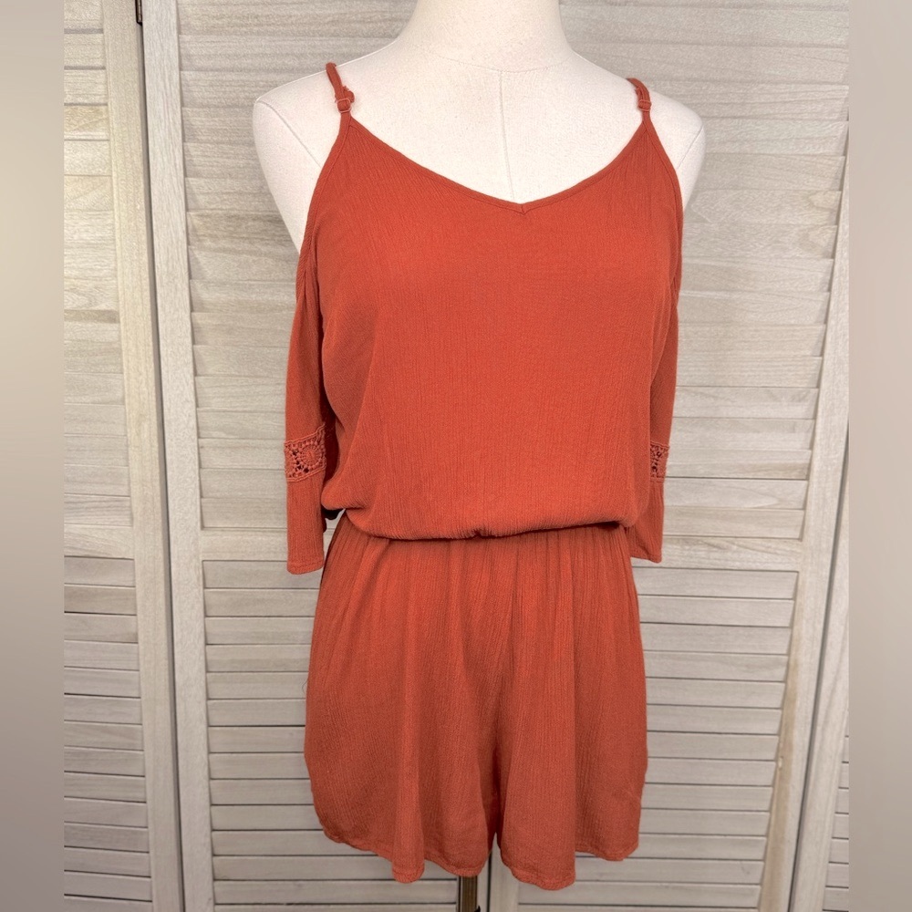 MOSSIMO Boho Shortie Romper with Cold Shoulder & Crochet Details Rust-Medium - Picture 1 of 4